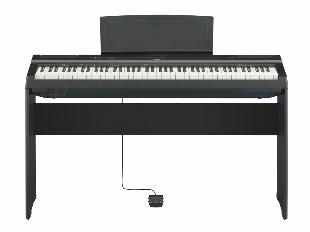 Yamaha P-125 B